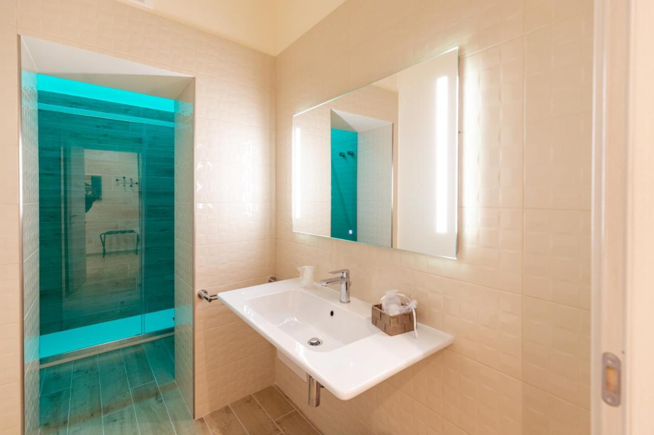Toledo Rose Hotel Napoli Bagian luar foto